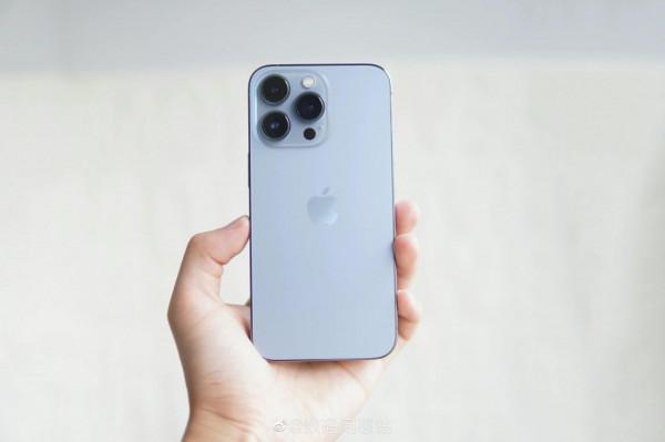 iPhone 13 Pro遠峰藍隨手拍 iPhone 13 Pro遠峰藍隨手拍