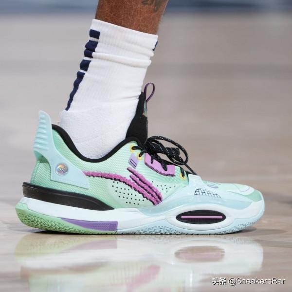 每日NBA球星上腳球鞋(12月18日) 每日NBA球星上腳球鞋(12月18日)