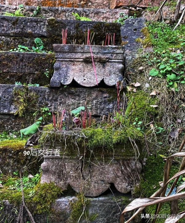 徒步成都大邑終南山，山高路遠無人煙，只有一座荒廢無人的道觀