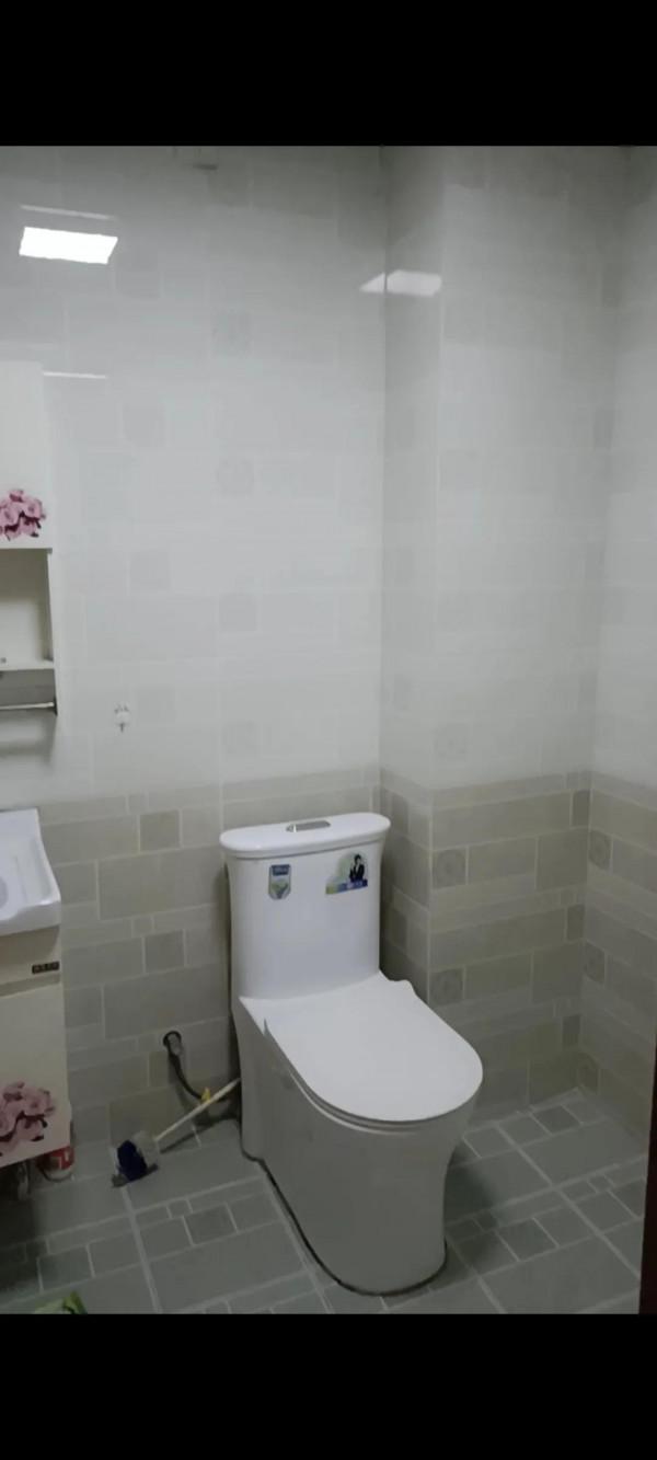 愁死了,衛生間太小 愁死了,衛生間太小