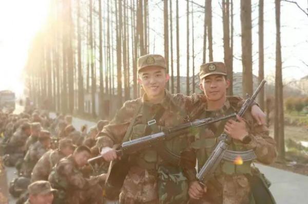 有“硬漢”氣質的90後男演員，就看這4位了！這才是陽剛之氣