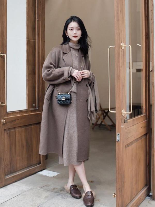 真正優雅的中年女人都愛“長大衣”,學時尚博主這樣搭,美得高階 真正優雅的中年女人都愛“長大衣”,學時尚博主這樣搭,美得高階