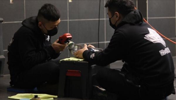 老車翻新:修復2005年凌志LS430,V8自吸大排量,一代神話再復活 老車翻新:修復2005年凌志LS430,V8自吸大排量,一代神話再復活