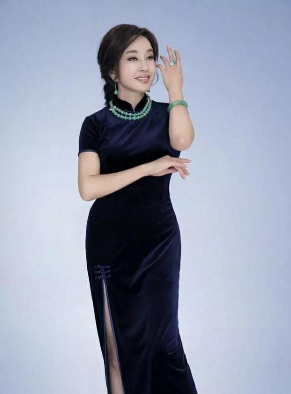 劉曉慶:氣質優雅驚豔迷人高畫質寫真集(後幾張是年輕時候美照) 劉曉慶:氣質優雅驚豔迷人高畫質寫真集(後幾張是年輕時候美照)