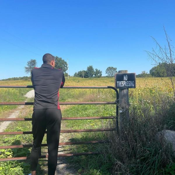 芭比粉褲子！庫茲馬更新社媒曬出近期個人照