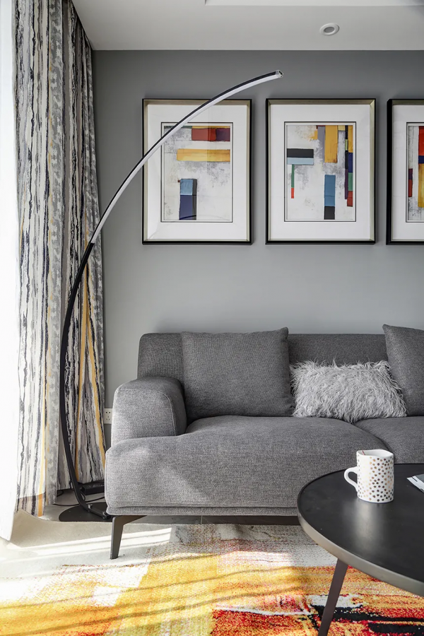 小尼宅配 | 79m²現代三居室，灰色調的設計超級好打理