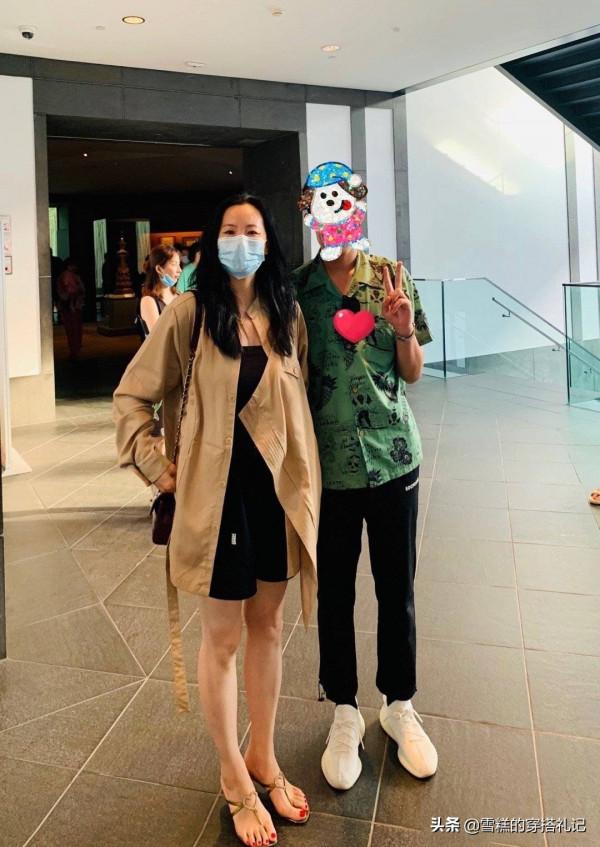 有肚子的女人別隻會“塞衣角”，學詠梅的顯瘦穿法，藏肉又時髦