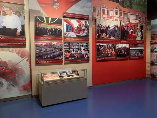 “京西皮影”精雕作品《大宅門》入選黨史博物館永久收藏 “京西皮影”精雕作品《大宅門》入選黨史博物館永久收藏