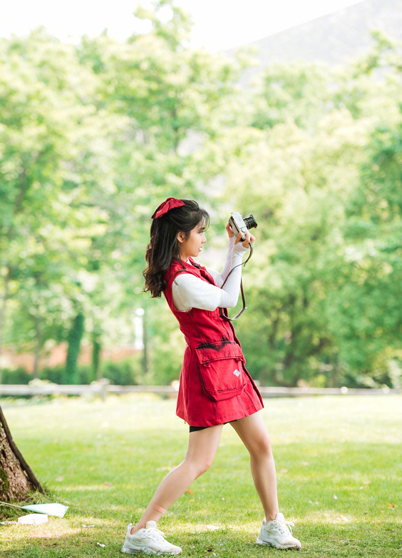 譚松韻的小包子臉太耐看，30多歲穿少女裝，也讓人看不膩