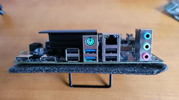 2021年賽揚還能幹點啥？銘瑄H510ITX裝機小測