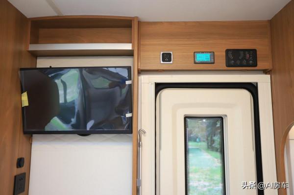 德系合資，6座3.0T動力，油耗8毛/公里，有吃住功能，實拍朗宸T60