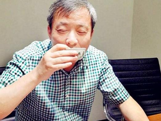 收藏大師1000元買一茶杯，60年後拍賣出2.8億元，增值30萬倍