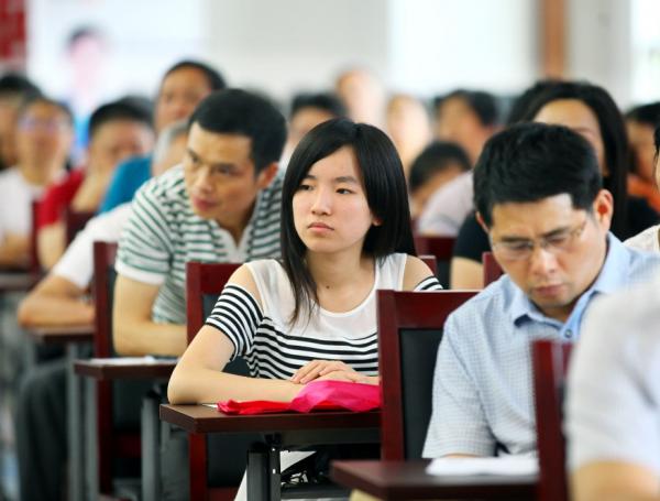 男生眼中“理想女友”工作排名，程式設計師排名第三，幼師倒數第一