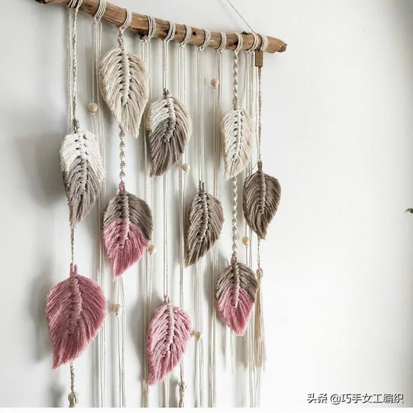 用剩餘的棉繩編了幾片葉子，組合起來簡直美翻了，鄰居都要學起來