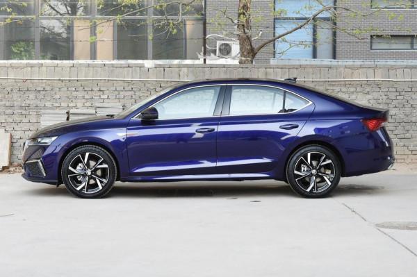 比速騰實惠，大空間高顏值，油耗僅5.5L，明銳PRO實力不一般