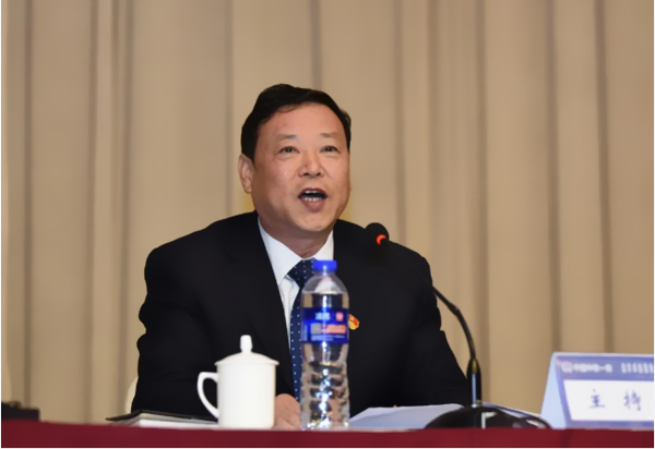 當代著名藝術家王西京先生被授予“中鐵一局榮譽職工”稱號