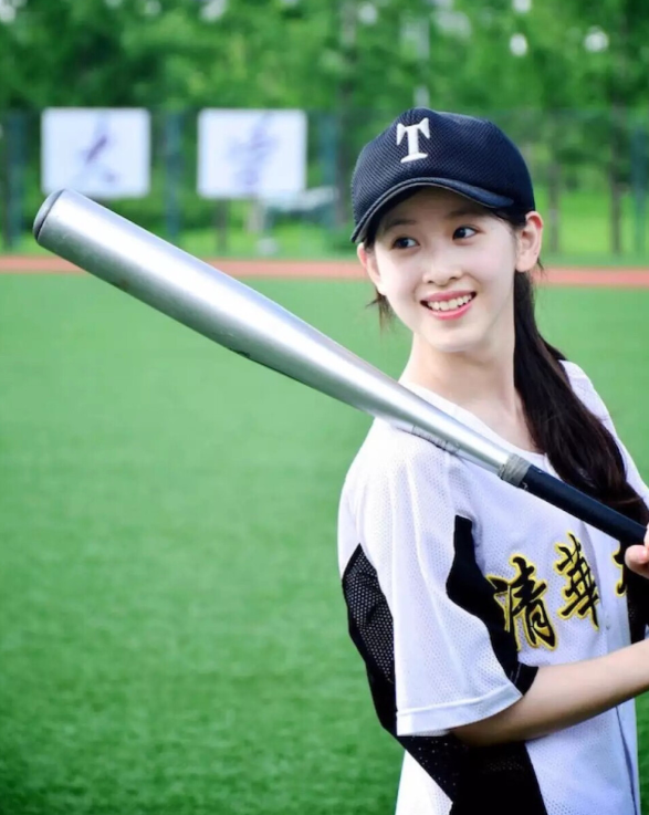 沉浸式職場推理綜藝來襲,章澤天綜藝首秀,還是要進軍娛樂圈了? 沉浸式職場推理綜藝來襲,章澤天綜藝首秀,還是要進軍娛樂圈了?