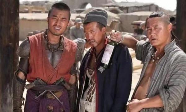 土匪唐漢雲：帶500名匪徒，攔截文工團女兵，後栽在農家婦女手中