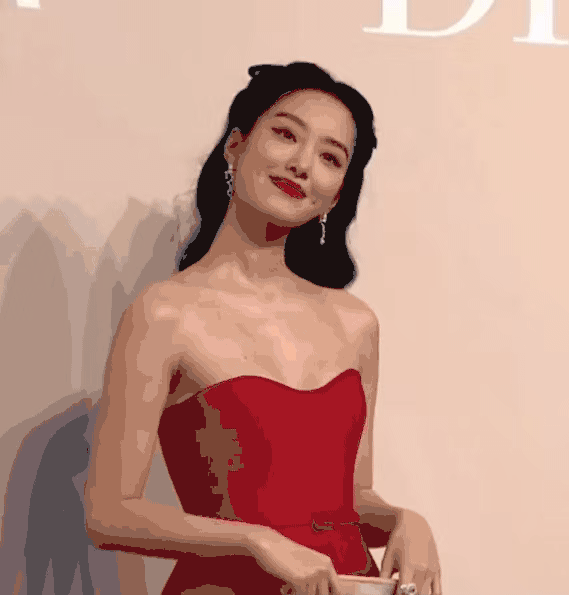 明星撞衫有多尷尬？要麼是神仙打架修羅場，要麼成買家秀和賣家秀