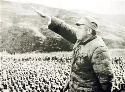 柿子砸中小戰士,彭德懷勃然大怒:把小王拉出去,槍斃 柿子砸中小戰士,彭德懷勃然大怒:把小王拉出去,槍斃