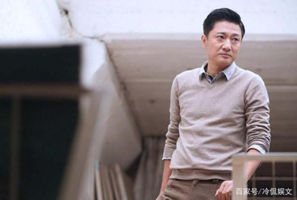 “錯過”兩位佳人，娶素人為妻，演技炸裂為人低調，他是誰？