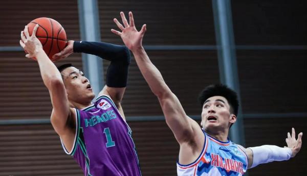 周琦出走陶漢林肆虐廣匯內線,丁彥雨航李敬宇互動更珍貴 周琦出走陶漢林肆虐廣匯內線,丁彥雨航李敬宇互動更珍貴