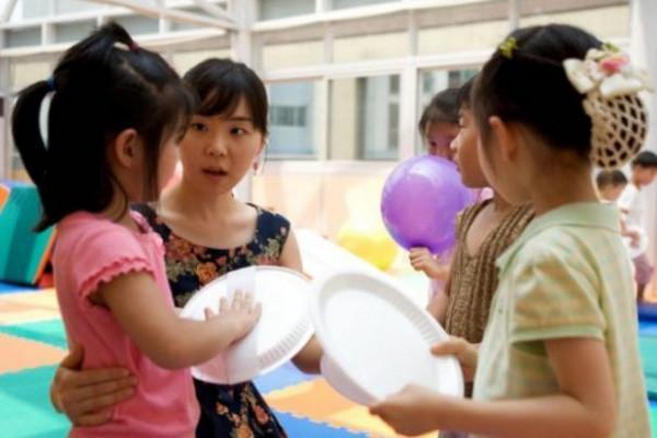 幼兒園老師曬“工資單”，抱怨工資太低，家長：別不知足了