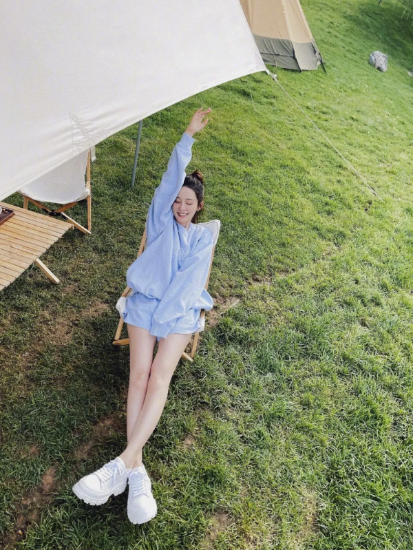 中秋小長假跟著周也歐陽娜娜變身時髦精