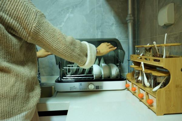 智慧消毒，健康相伴-雲米智慧保潔櫃體驗