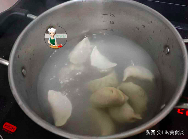 冬天吃餃子，用它做餃子餡，比韭菜白菜鮮，現在吃正當季，真香呀