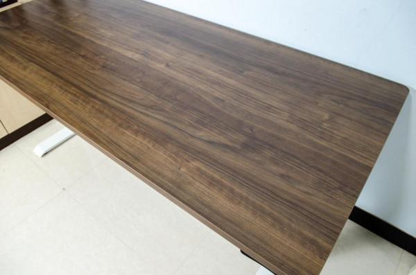 我的新桌面之初：樂歌電動升降桌LIFT1與明基EW2780U