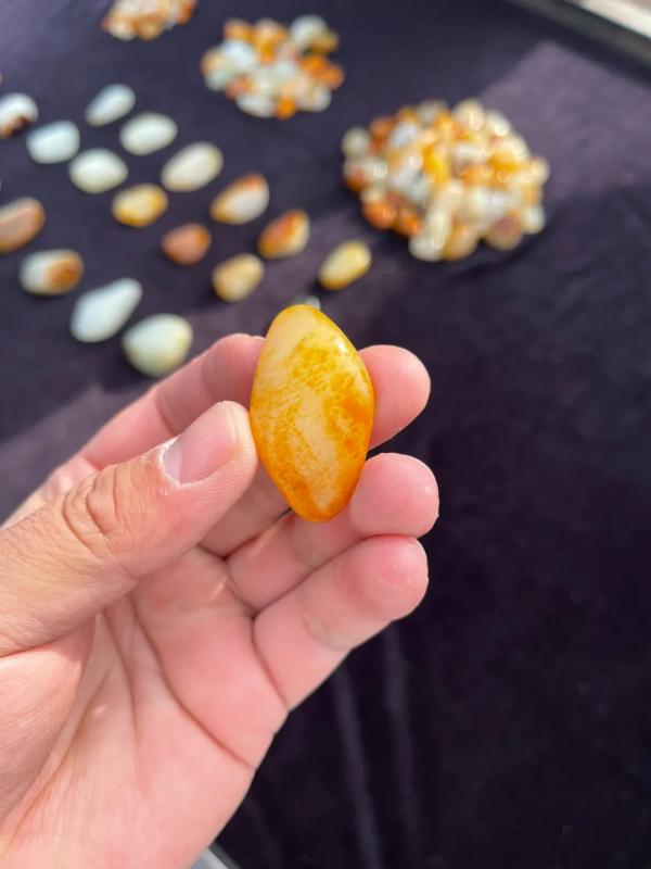 2021翻篇啦 · 如今和田玉石巴扎的行情怎樣