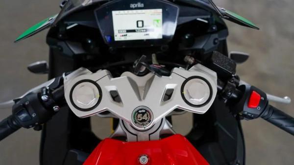 阿普利亞GPR250R沒有翻車,只因為長得像公升級嗎? 阿普利亞GPR250R沒有翻車,只因為長得像公升級嗎?