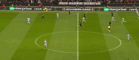 歐聯-巴薩1-1客平十人法蘭克福 費蘭-託雷斯扳平 歐協-羅馬再負苦主