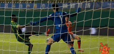 中超神劇情：短短9分鐘，誕生1進球+2張紅牌，球員和裁判都上頭了