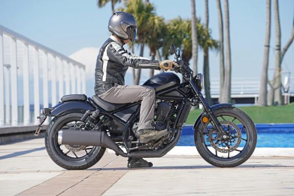 本田REBEL1100摩托車即優雅又動感的性感