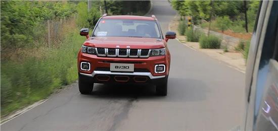 開越野“小戰狼”去西藏