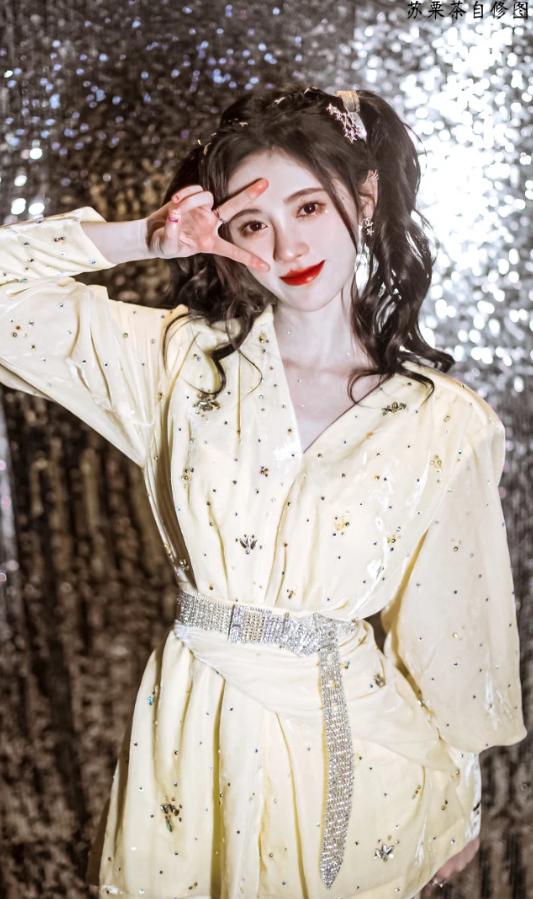 娛樂圈三位長著孩子臉的女星,即使30歲了演高中生也一點都不違和 娛樂圈三位長著孩子臉的女星,即使30歲了演高中生也一點都不違和