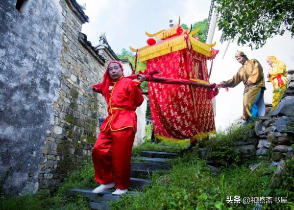 民間故事:妻子失蹤半個月,返回時不讓碰,丈夫先怒後感動 民間故事:妻子失蹤半個月,返回時不讓碰,丈夫先怒後感動