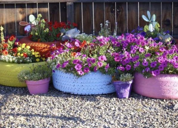 30種與眾不同的花園,水壺、舊靴子、爛門框,全部都可以種花 30種與眾不同的花園,水壺、舊靴子、爛門框,全部都可以種花