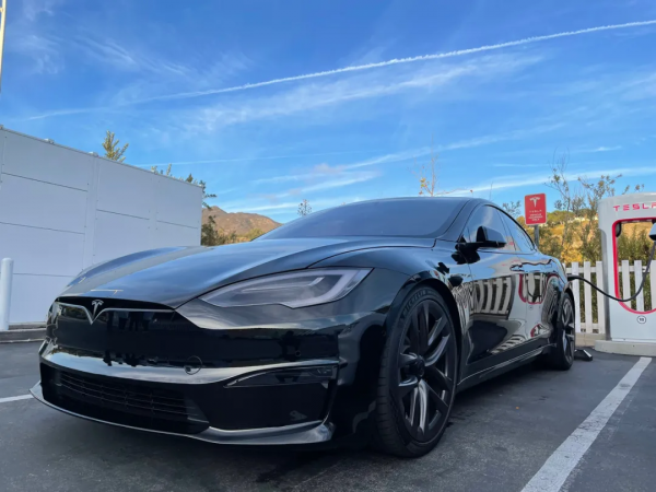 三星已開始為特斯拉生產新型車載電腦晶片