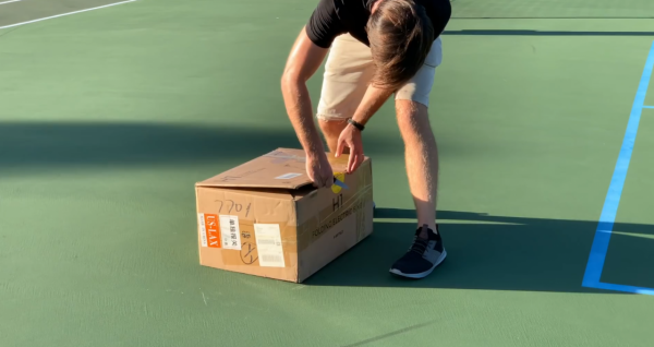 美國小夥買中國迷你電車,本來不相信質量,試駕後想轉行做代駕 美國小夥買中國迷你電車,本來不相信質量,試駕後想轉行做代駕