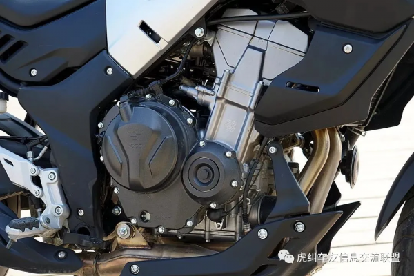 濤哥‘暴力’試駕：隆鑫VOGE無極500DS摩托駕馭感受