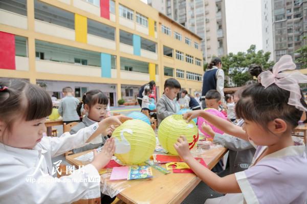 做燈籠 迎中秋 做燈籠 迎中秋