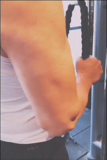 老戲骨沈保平：20年演了30部爆款劇，不知道他名字絕對認得他的臉