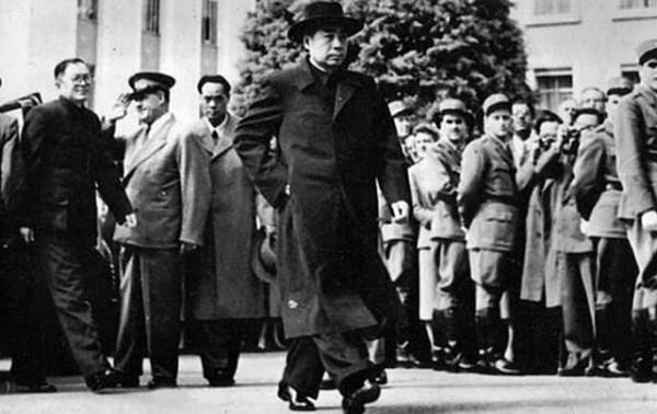 周總理之謎：為什麼連敵人也敬重他？