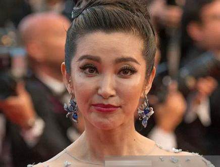 這些年削骨的女明星臉還好嗎?後遺症一大堆,有些都開始崩了 這些年削骨的女明星臉還好嗎?後遺症一大堆,有些都開始崩了