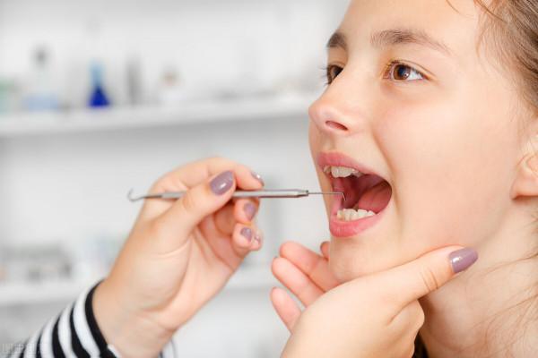 孩子從不吃糖每天堅持刷牙，卻有蛀牙了？這裡3個原因點醒了家長