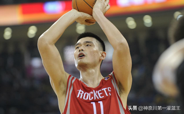 奧尼爾生涯三分球22投1中，命中率4.5%，姚明鄧肯霍華德呢？