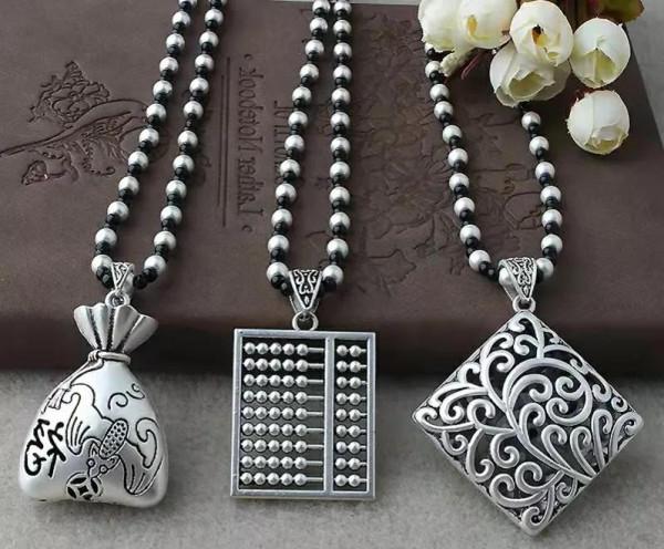 沉悶的秋冬，哪樣首飾是主打？5款毛衣鏈之平價銀飾